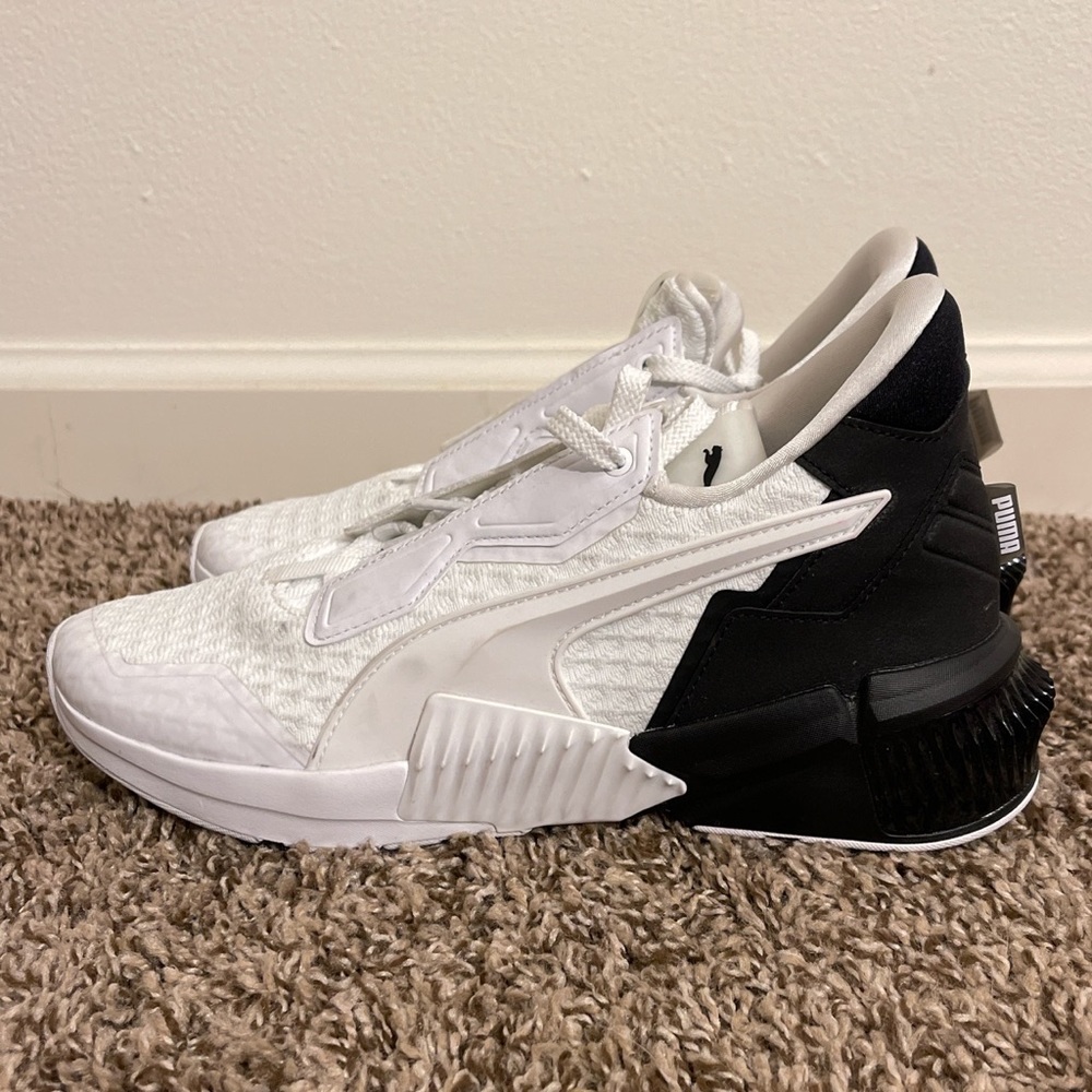 Black and White PUMA SNEAKERS